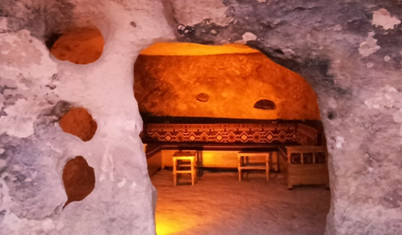 Tarihi Hasankeyf’teki 5 bin yıllık insan eliyle oluşturulmuş 10 mağara turizme açıldı