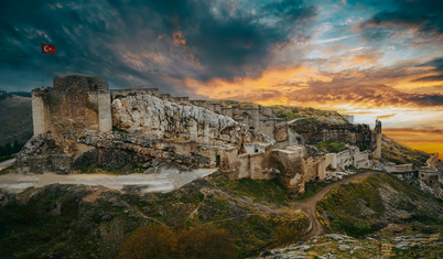 Elazığ'da yedi bin 500 yıllık olduğu düşünülen taş mühür keşfedildi