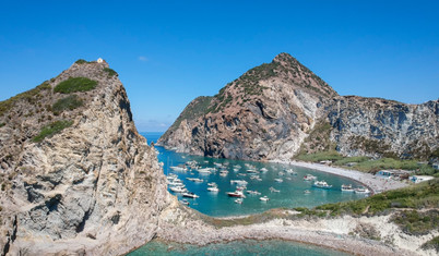 Yol yok, telefon yok, turist yok: İtalya'nın cennet adası Palmarola neden asırlardır ıssız?