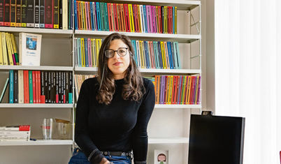 Aynı adla filme de uyarlanan Geber Aşkım romanının yazarı ArIana HarwIcz ile söyleştik: “Bu roman medeni bir biçimde sevilmek için yazılmadı”