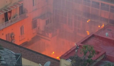 Tamamen yıkıldı: Napoli'de tarihi Sannazaro Tiyatrosu'nda yangın