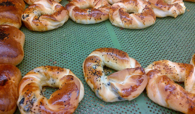 Neden açmayı Fransızların kruvasanı sandviç şeklinde doldurdukları gibi doldurmayalım?