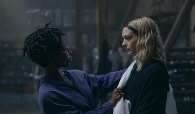 Anne Hathaway’den muhteşem performans