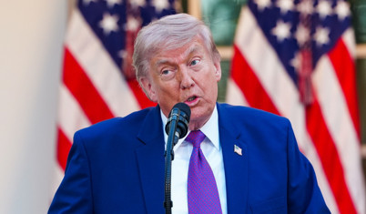 Trump bazı sorulara tepki göstererek röportajı yarıda bıraktı