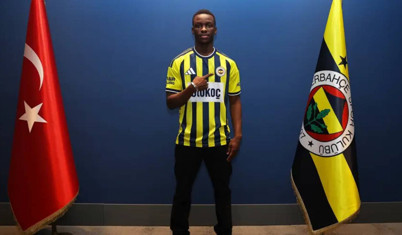 Fenerbahçe Amara Diouf ile 5 yıllık sözleşme imzaladı