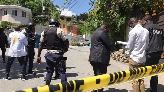 Haiti'de, eski senatör ve yeğeni araçta yakılarak öldürüldü