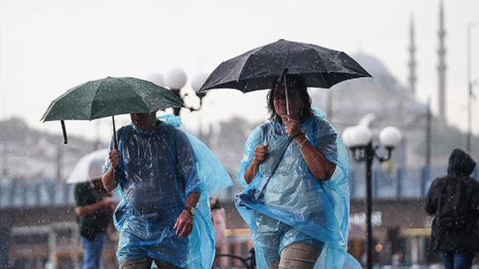 Meteoroloji'den 49 il için sarı kodlu uyarı: İstanbul'a kuvvetli rüzgar ve sağanak geliyor