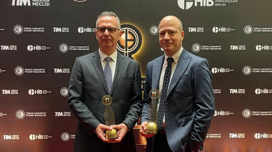 Hizmet ihracatı ödüllerinde çifte başarı: Coral Travel Group ve Odeon Turizm zirvede