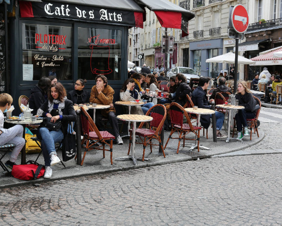 The Times: Le Pen korkusu Paris'in kafe kültürünü tehlikeye sokuyor