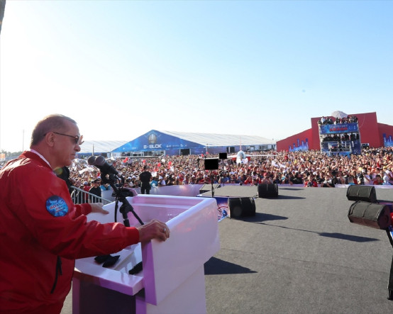 Cumhurbaşkanı Erdoğan: 30 kilometre mesafede adeta Türkiye'ye meydan okuma yarışına giriyorlar