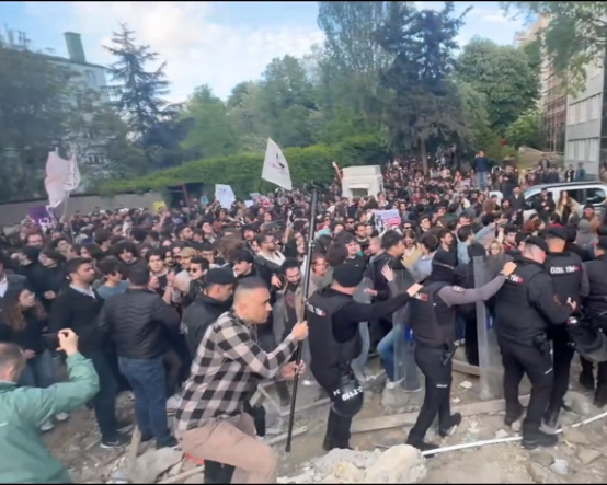 Boğaziçi Üniversitesi’nde Nureddin Yıldız protestosu: 6 öğrenci tutuklandı