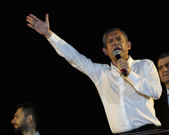 Adana'da 'Zeydan Karalar'a özgürlük' mitingi | Özgür Özel: Asla ve asla bu darbeye teslim olmayız