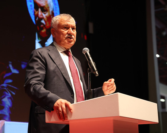 Zeydan Karalar'dan Adana mitingine mesaj: Bizde hata olur ama para işi olmaz
