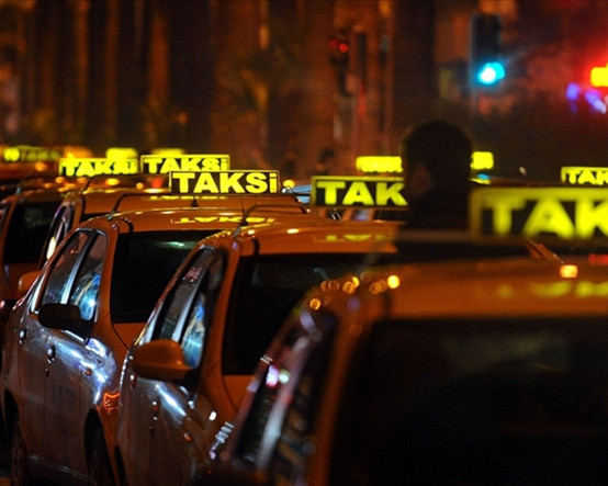 Takside indi bindi 210 lira oldu: İstanbul'da ulaşıma zam