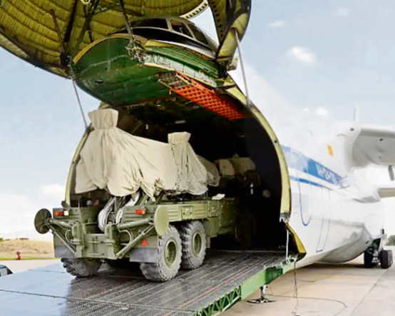 Bloomberg: Erdoğan, Putin'le görüşmede S-400'lerin iadesini gündeme getirdi