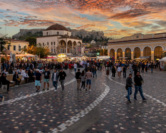 Yunanistan gazetesi Kathimerini yazdı: Bu kadar çok Türk Atina'da ne yapıyor?