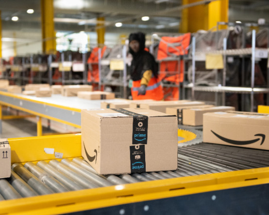 Amazon, Walmart'ı tahtından etti: 717 milyar dolarlık satış geliriyle zirveye oturdu