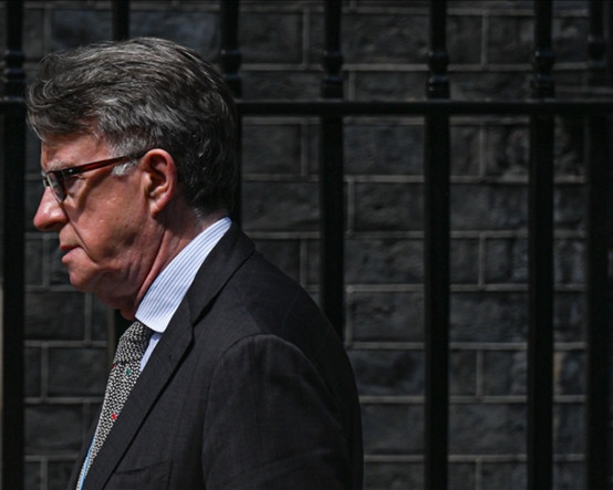 İngiltere'de Epstein krizinin kilit ismi Lord Mandelson gözaltına alındı