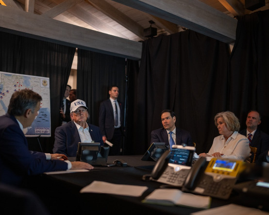 Trump'tan 'birkaç çıkış yolu var' mesajı: Uzun süre devam edebilir ya da iki üç günde bitirebilirim