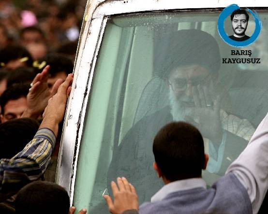 Dini lider, kilit isim, devrimin beyni: Ali Hamaney'in 40 yıllık iktidarı İran'ı nasıl şekillendirdi?