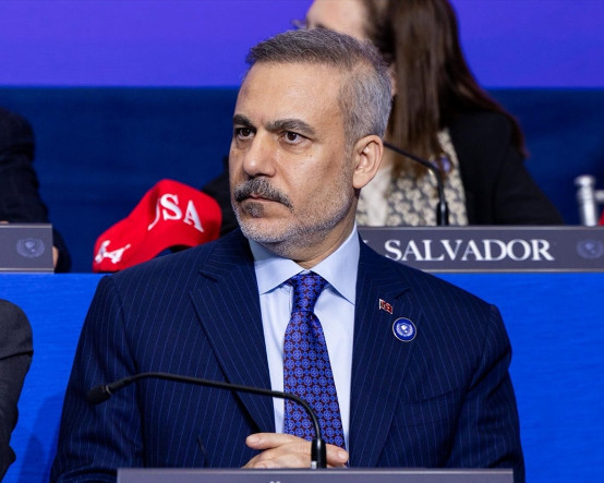 Dışişleri Bakanı Fidan: İran'ın ayrım yapmadan Körfez ülkelerini bombalaması inanılmaz yanlış bir strateji