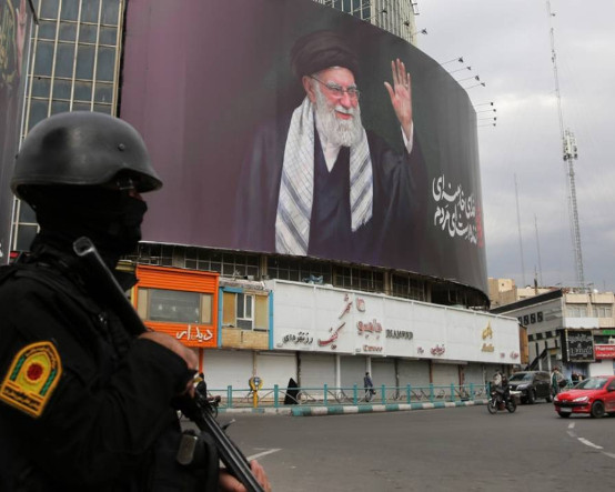 Wall Street Journal: İsrailli yetkililer İran rejiminin kısa sürede düşmeyeceğine inanıyor