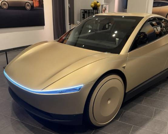 Nisan ayında yollarda: Tesla'nın yeni aracında direksiyon, gaz ve fren yok