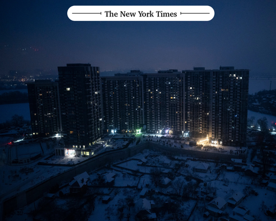 Rusya Ukrayna'nın elektrik şebekesini çöküşün eşiğine getirdi: Son on yılın sert kışında ülke karanlığa gömüldü