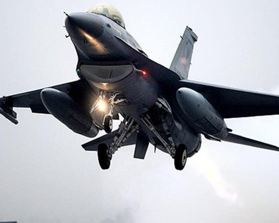 Yalova'da bir F-16 eğitim uçağı düştü