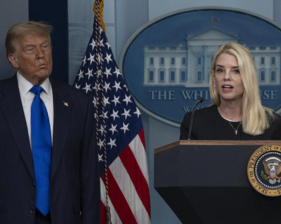 Trump, Adalet Bakanı Pam Bondi'yi görevden aldı