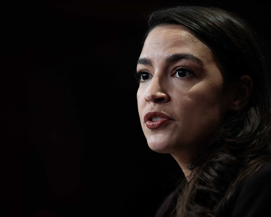 Kongre üyesi Ocasio-Cortez'den komuta zincirindeki isimlere çağrı: Yasadışı emirleri reddedin