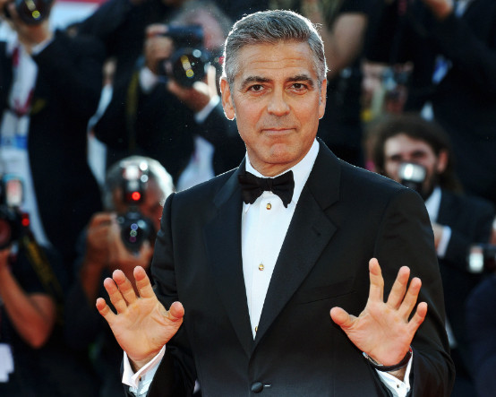 George Clooney'den Trump'a: Bir medeniyeti yok etmek istediğini söylüyorsa bu bir savaş suçudur