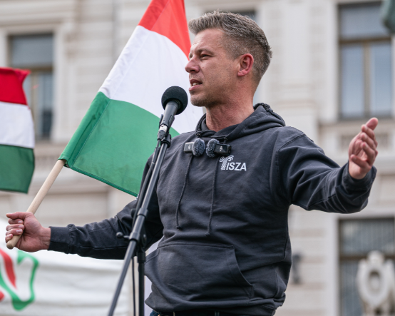 16 yıllık Orban iktidarına son veren Peter Magyar kimdir?