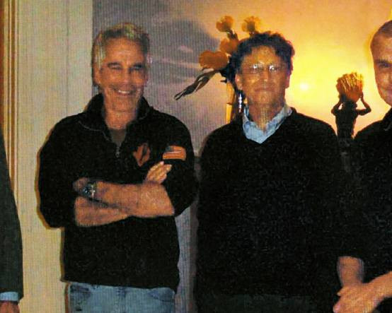 Gates Vakfı, Bill Gates'in Epstein'le ilişkilerini araştırıyor