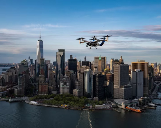 Uçan taksiler New York’ta ilk test uçuşunu gerçekleştirdi