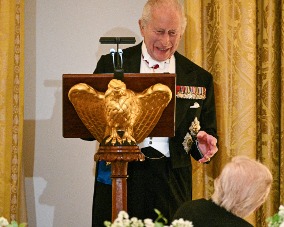 Charles'tan Trump'a 'tarihî espiri': 'Biz olmasaydık siz Fransızca konuşuyor olurdunuz'