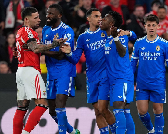 Dünya Kupası öncesi yeni karar: Ağzını kapatarak konuşan futbolculara kırmızı kart geliyor