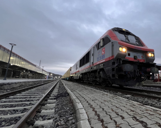 ABD'ye göre 'tarihi bir adım': 33 yıldır kapalı olan Kars-Gümrü demiryolu hattının açılması neden önemli?