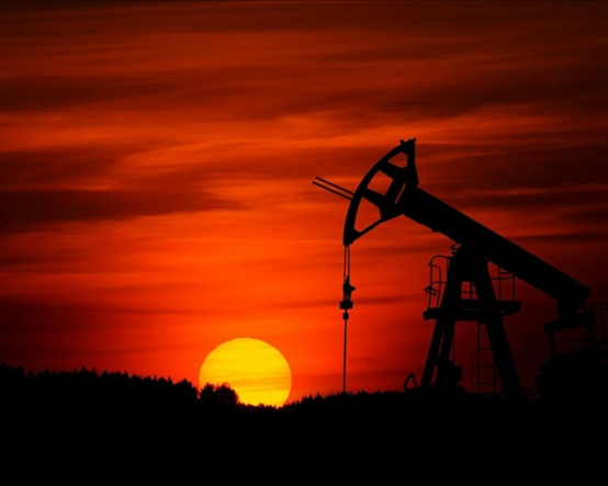 Petrol piyasasında İran alarmı: Trump’ın çıkışı fiyatları yeniden 100 dolar bandına taşıdı