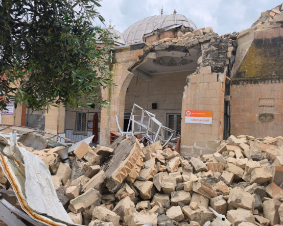Yurt genelinde fırtına ve yağış: Şanlıurfa'da bir kişi hayatını kaybetti, Afyonkarahisar'da eğitime ara verildi