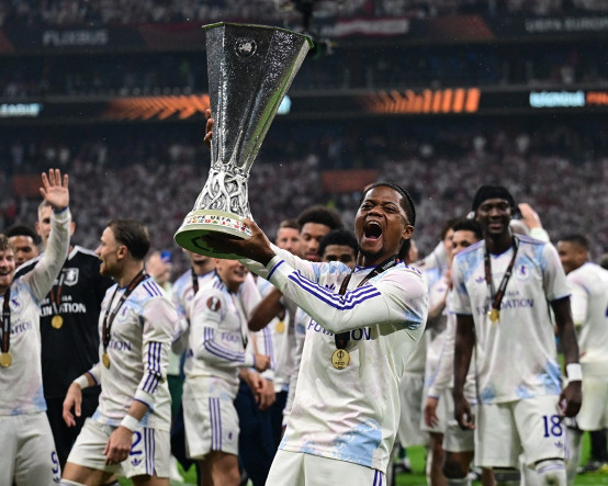 UEFA Avrupa Ligi'nde şampiyon Aston Villa: İngiliz takımlarının 'İstanbul' serisi sürdü