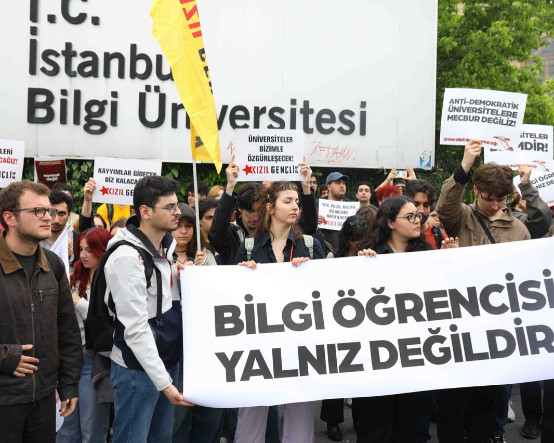 Bilgi Üniversitesi öğrencilerinden yönetime çağrı: Bu haksız karar karşısında geri adım atmayın