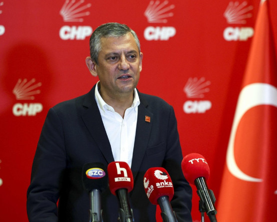Özgür Özel başkanlığında toplanan MYK sona erdi: Temmuz'a kadar kurultay yapılmazsa CHP seçime giremez