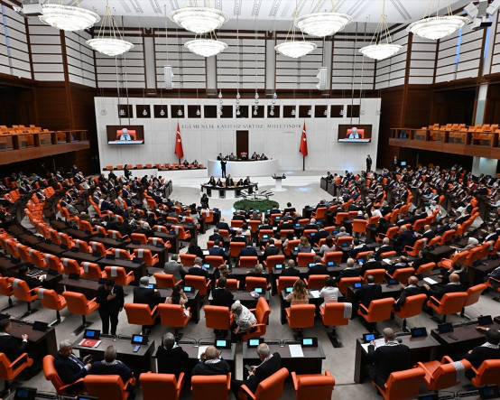 'NATO Zirvesi' yasakları Meclis gündeminde: "Ankara'yı boşaltalım, herkes köyüne gitsin"