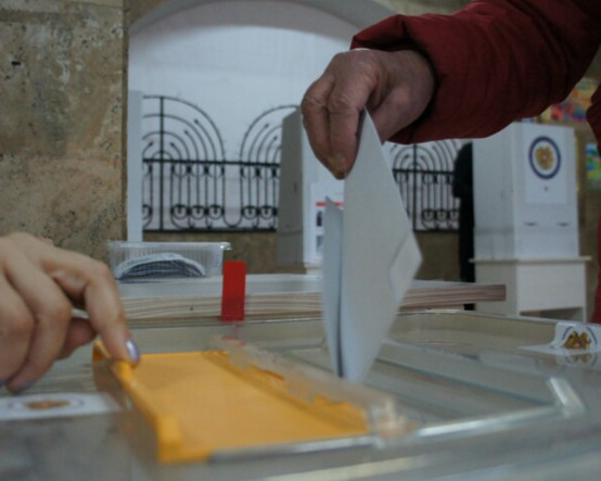 Ermenistan'da 2017'den bu yana ilk olağan seçim: Oy verme işlemi sona erdi