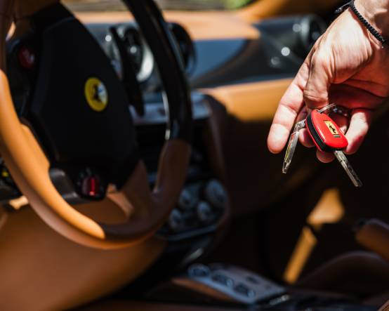 Ferrari, Rolex, lüks malikaneler... Bir gecede milyoner olan SpaceX çalışanları lüks dalgası yaratacak