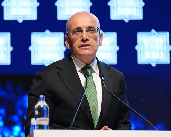 Mehmet Şimşek: Dezenflasyon süreci birkaç aylık gecikmeyle devam edecek