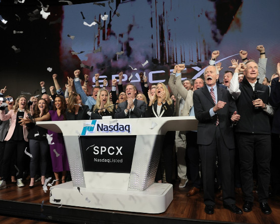 SpaceX'ten tarihin en büyük halka arzı: Şirketin piyasa değeri 2 trilyon doları aştı