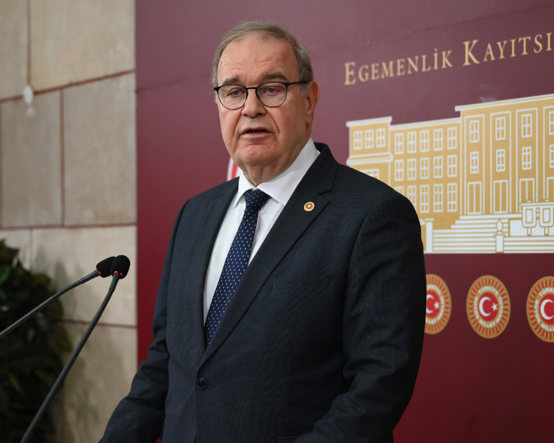 CHP Grup Başkanlığı'na Faik Öztrak seçildi