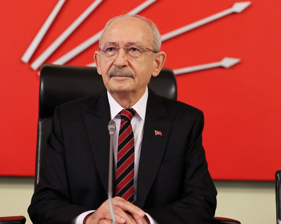 CHP'de 26 il başkanı görevden alındı